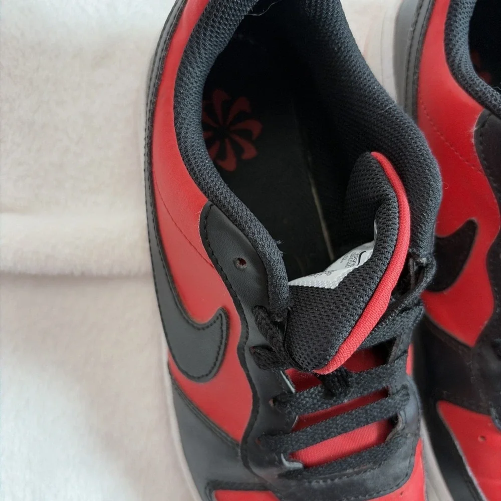 Size 5.5 Y Nike GS Big Kids Court‎ Borough Low Recraft Red/black Sneakers Shoes